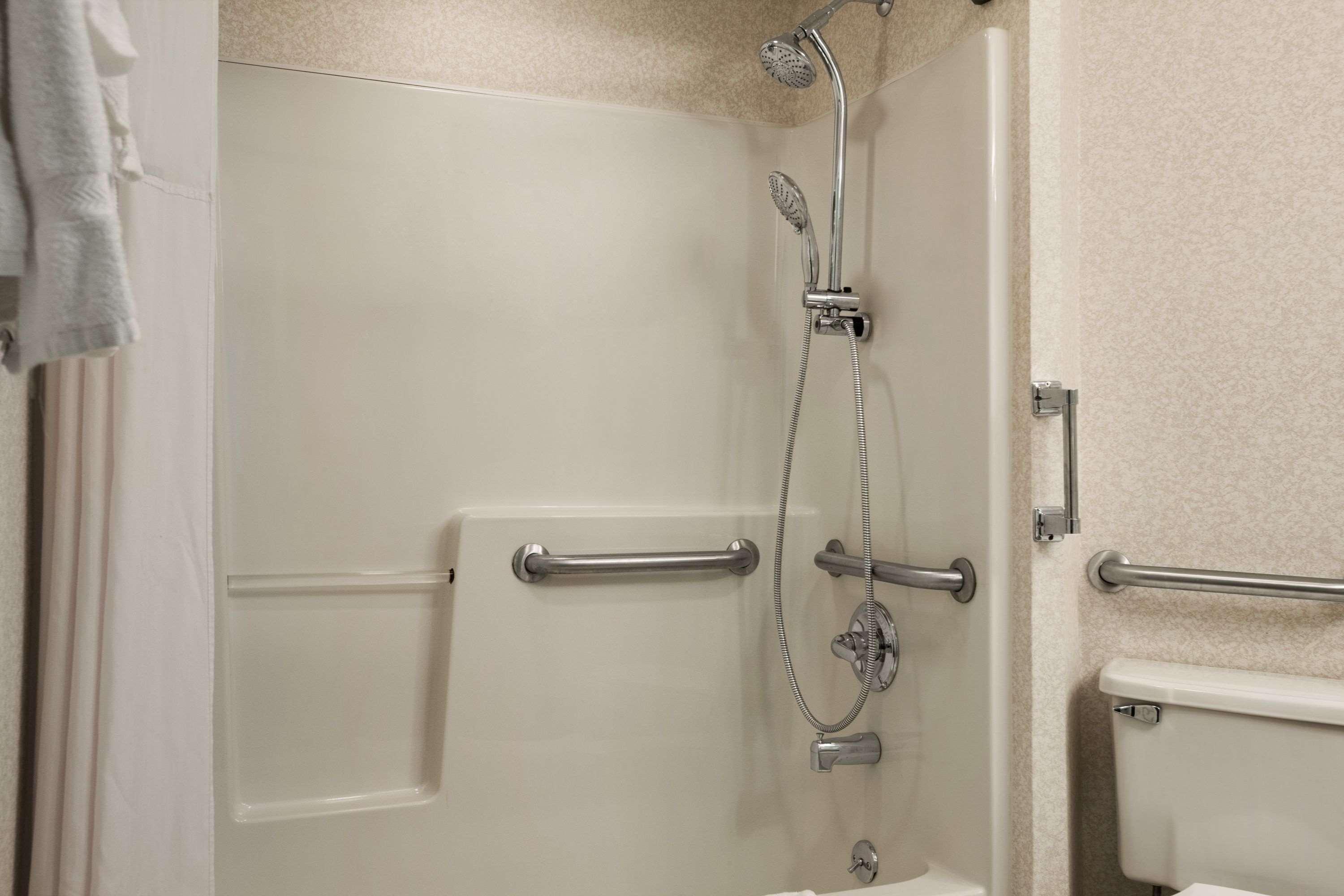 Days Inn By Wyndham Shelburne/Burlington Экстерьер фото
